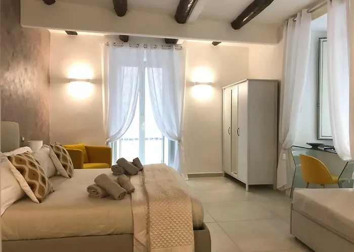 Napoli Plebiscito Apartment